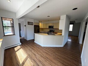 2581 Roanoke Ave in Riverhead, NY - Building Photo - Building Photo