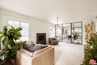 601 Crestmoore Pl in Los Angeles, CA - Building Photo - Building Photo