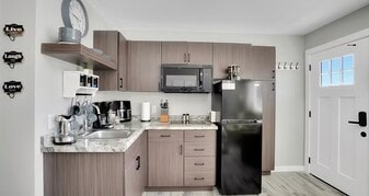 Apex Studios in Aztec, NM - Building Photo