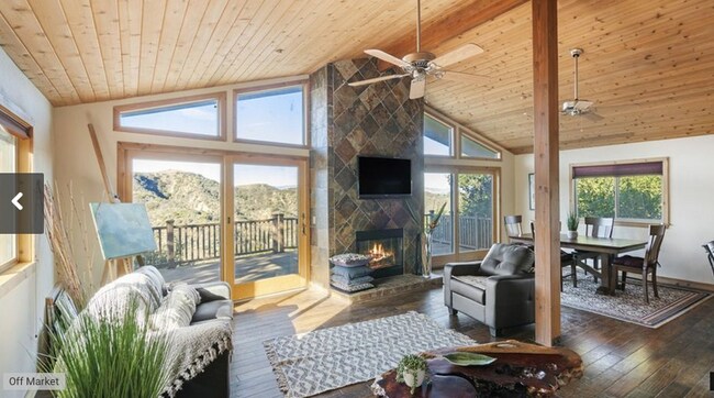 22139 Alta Dr in Topanga, CA - Foto de edificio - Building Photo