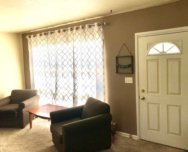 6012 Donlar St in Harrisburg, PA - Building Photo - Building Photo