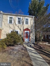 6371 Fenestra Ct in Burke, VA - Building Photo - Building Photo