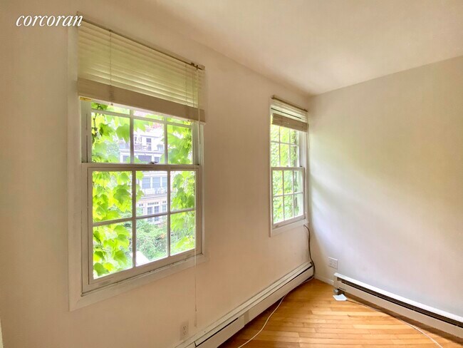 244 E 32nd St-Unit -: 3R in New York, NY - Building Photo - Building Photo