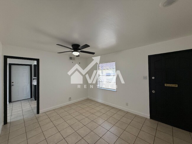 4210 Dauphine Dr in San Antonio, TX - Foto de edificio - Building Photo