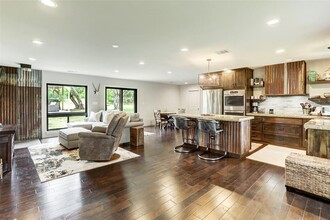 11700 Rim Rock Trail in Austin, TX - Building Photo - Building Photo