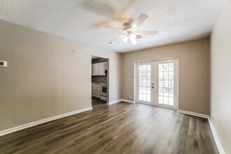 521 SW 11th Dr in Deerfield Beach, FL - Foto de edificio - Building Photo