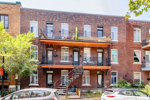 928 Saint-Philippe Rue in Montréal, QC - Building Photo