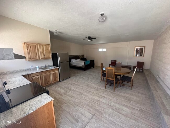 4640 La Luz Ave in El Paso, TX - Building Photo - Building Photo