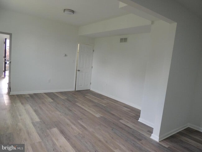 215 Broad St in Swedesboro, NJ - Building Photo - Building Photo