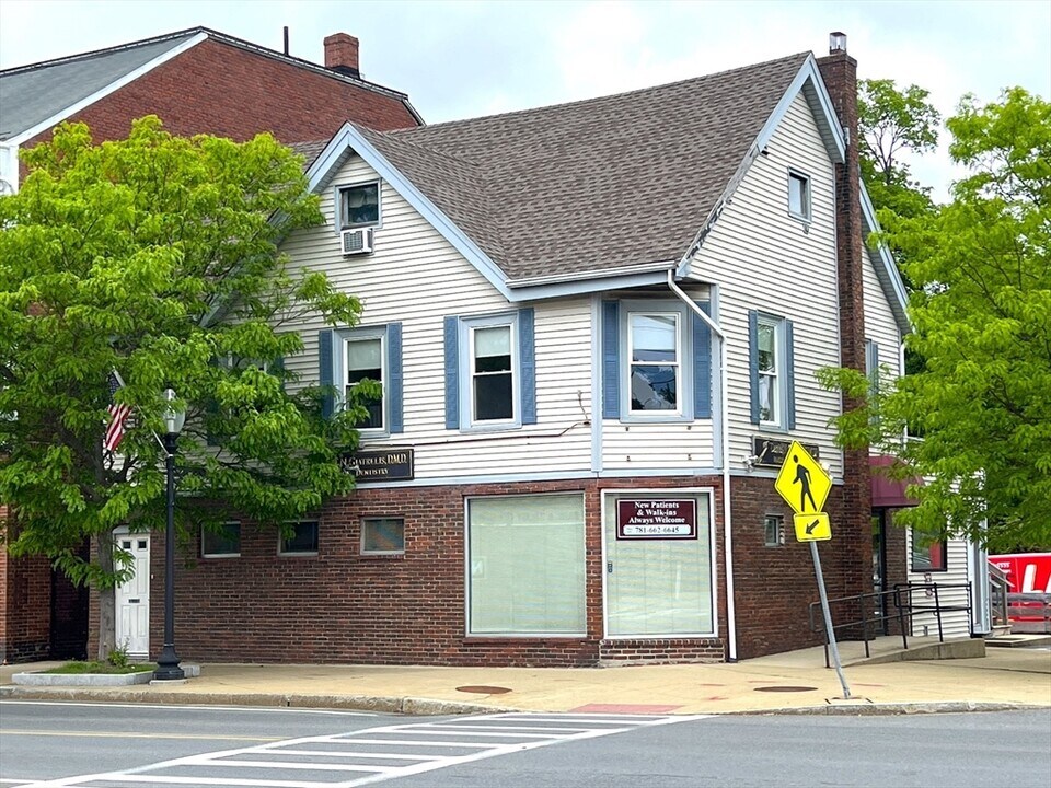 513-517-517 Franklin St in Melrose, MA - Building Photo