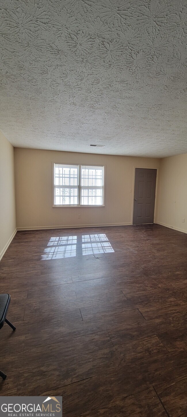 4325 Lincolndale Dr in Ellenwood, GA - Building Photo - Building Photo