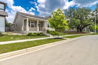 1925 Cypress Gate Dr in Leander, TX - Building Photo - Building Photo