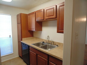 3505 Curtis St in Bryan, TX - Foto de edificio - Building Photo