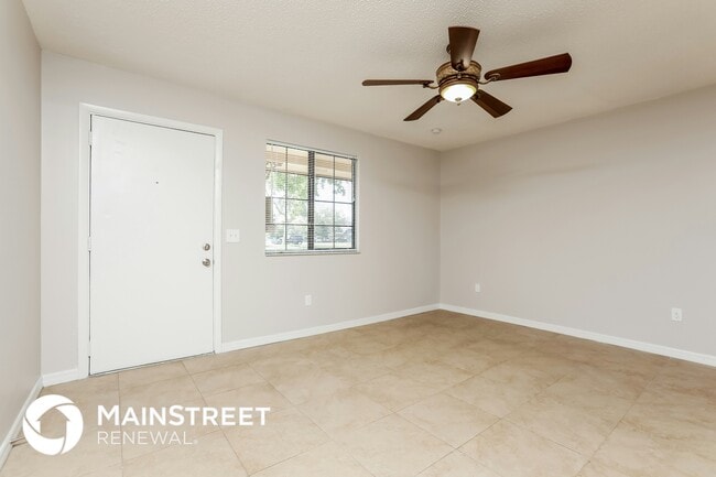 1036 Aaron Dr in Deltona, FL - Building Photo - Building Photo