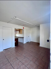 14648 Kittridge St, Unit #C in Van Nuys, CA - Building Photo - Building Photo