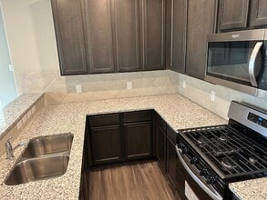946 Luke Darrell Dr in Arcola, TX - Building Photo - Building Photo