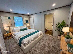 23428 Harned St in Warren, MI - Building Photo - Building Photo