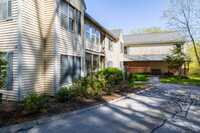 Brookside Commons in Durham, NH - Foto de edificio - Building Photo