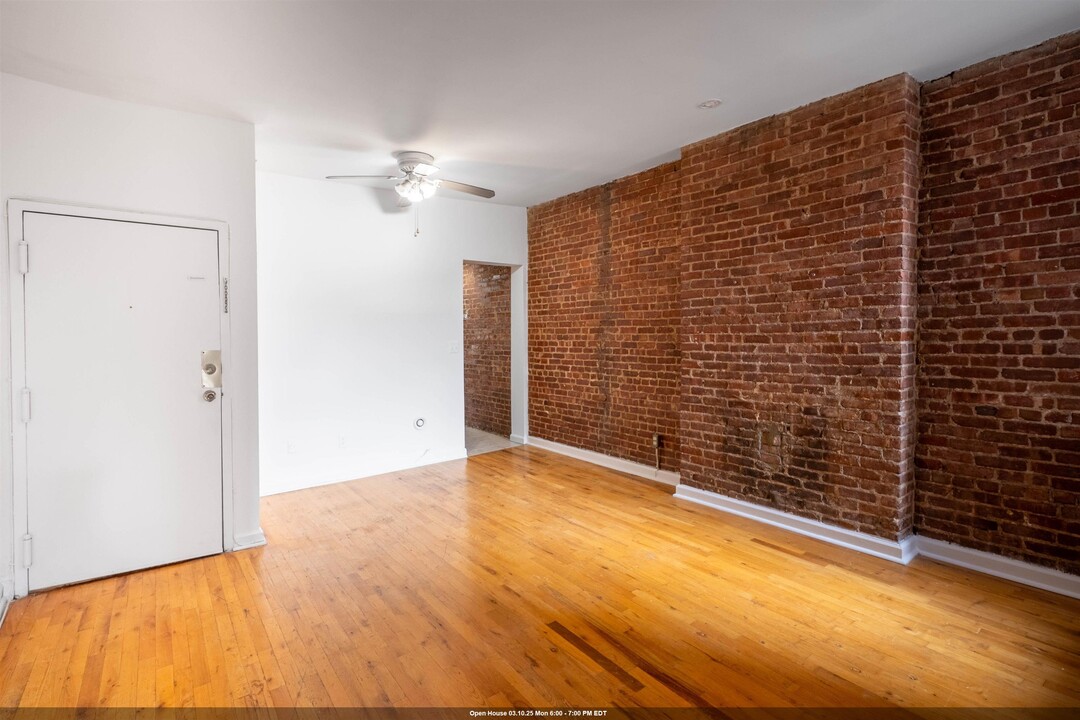 1210 Washington St in Hoboken, NJ - Building Photo