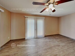 14815 N 38th St in Phoenix, AZ - Foto de edificio - Building Photo