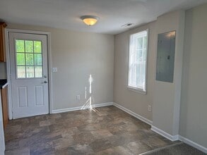 937 Parkertown Rd in Hubert, NC - Building Photo - Building Photo