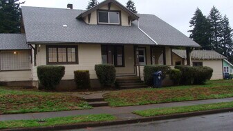 431 NE 14th Ave in Camas, WA - Building Photo