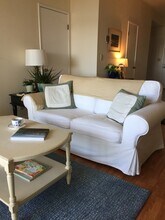 127 Shoreline Ct, Unit 127 in Richmond, CA - Foto de edificio - Building Photo