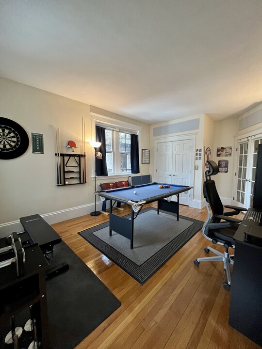 66 Marshal St, Unit 6 in Brookline, MA - Building Photo