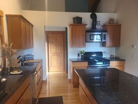 778 Cady Mountain Rd in Friday Harbor, WA - Building Photo