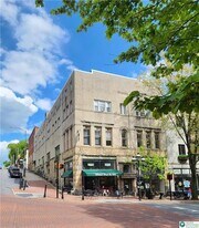 79 W Market St in Bethlehem, PA - Building Photo