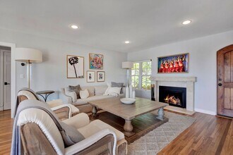 1631 Loma St in Santa Barbara, CA - Building Photo - Building Photo