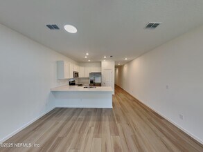 594 Holly Lks Dr in Orange Park, FL - Building Photo - Building Photo