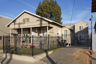 715 Dixieanne Ave in Sacramento, CA - Building Photo