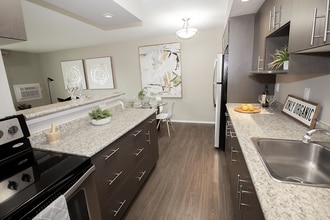 2331 Pembina Highway in Winnipeg, MB - Building Photo - Building Photo