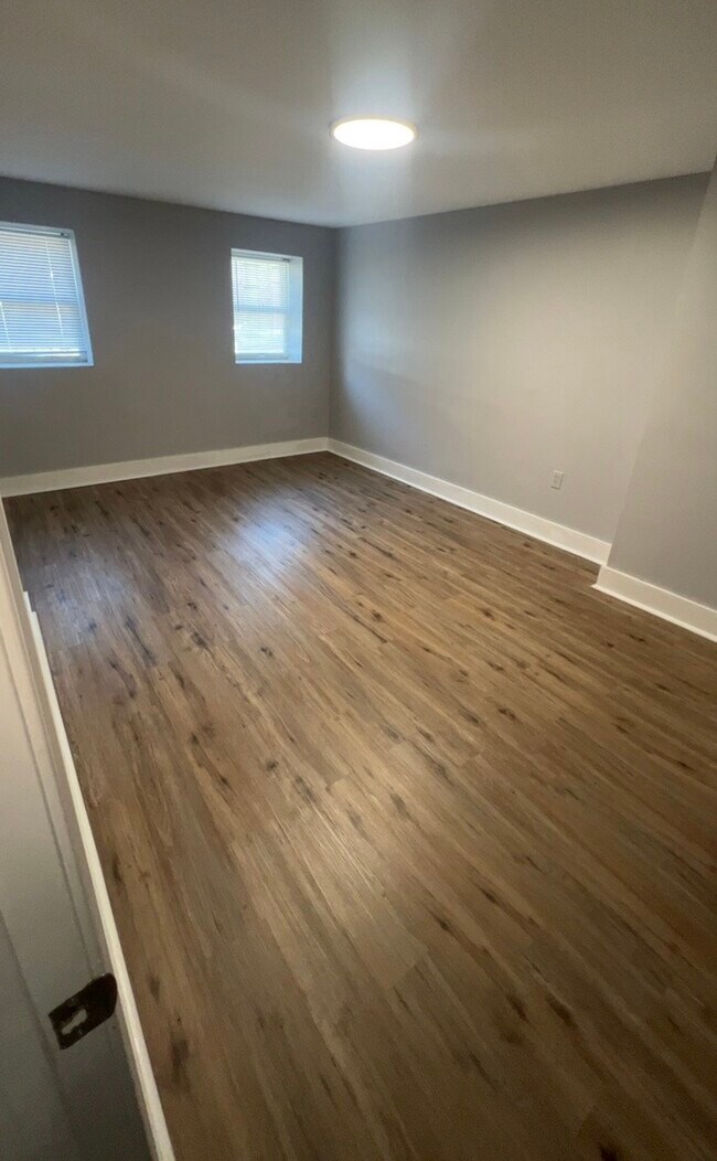 1012 Appleton St - 2