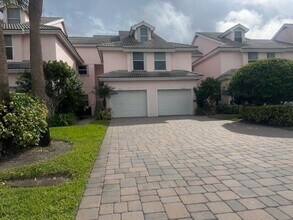 2604 Fairway Dr N in Jupiter, FL - Building Photo - Building Photo