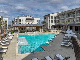 Evergreen at Whisper Valley in Manor, TX - Building Photo