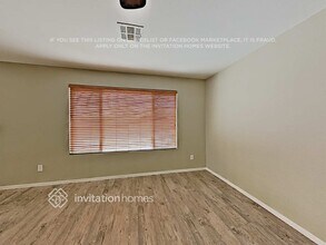 8019 Torremolinos Ave in Las Vegas, NV - Building Photo - Building Photo