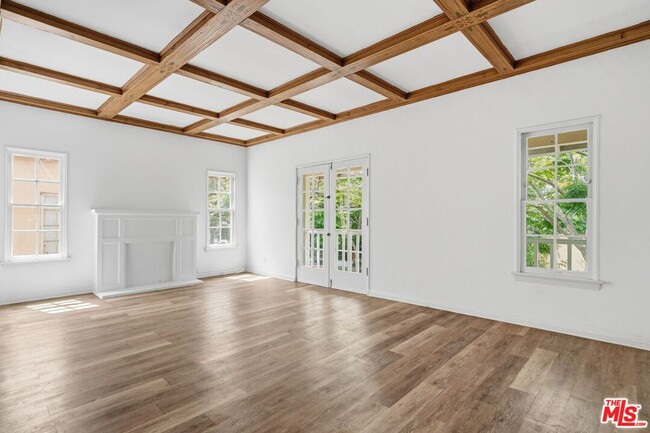 property at 140 S Camden Dr