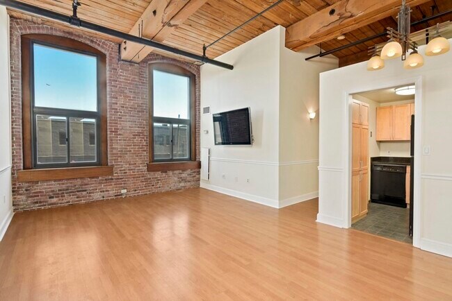 property at 320 W 2nd St