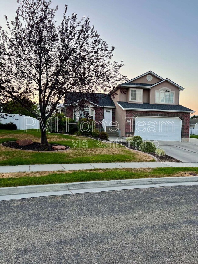 2299 S 225 E in Clearfield, UT - Building Photo - Building Photo