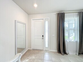 1240 Eucalyptus Dr, Unit 4 in Hollywood, FL - Foto de edificio - Building Photo