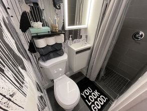 534 NW 50th St in Miami, FL - Foto de edificio - Building Photo