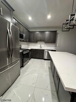 61 N Grove St in East Orange, NJ - Building Photo