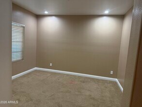 10743 W Desert Elm Ln in Peoria, AZ - Foto de edificio - Building Photo