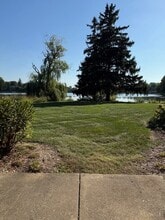 357 Indian Point in Lake Barrington, IL - Building Photo - Building Photo