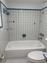 6625 W 4th Ave in Hialeah, FL - Building Photo - Building Photo