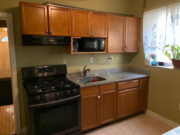 16 Rock Valley Ave in Everett, MA - Building Photo