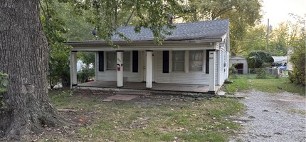 1924 S Ash Ave in Independence, MO - Building Photo - Building Photo