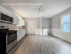 136 Peter St-Unit -Apt. 1 in Buffalo, NY - Building Photo - Building Photo